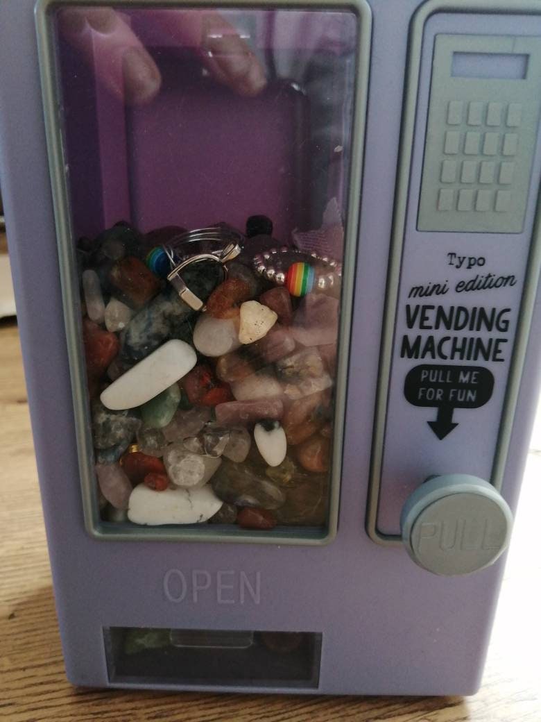 Eiermix Und Automat von Crystalsbylouisa