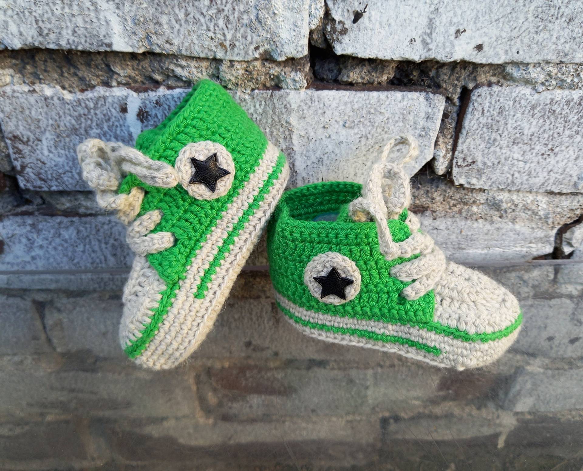 Babyschuhe Sneakers Gehäkelt Für 0-12 Monate.neue Mutter.neugeborenes Geschenk.babydusche von CrystalstarsDesign