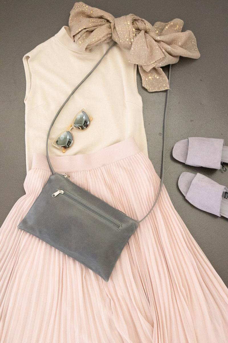 Graue Vegan Leder Crossbody Geldbörse - Waschbare Reisetasche von CrystalynKae