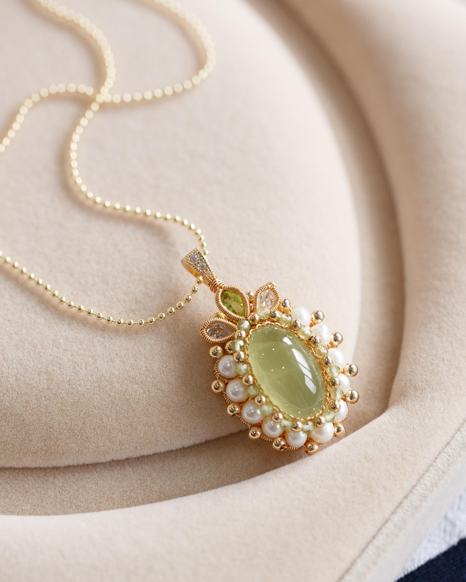 Euphemia Natürliche Prehnit Anhänger Halskette Euphemia Natürliche Prehnit Anhänger Halskette von CubicJewels