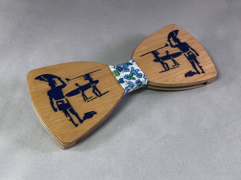 Surfer Fliege Geschenk Endlosen Sommer Surfer Fliege Geschenk Endlosen Sommer von CuffArchitecture