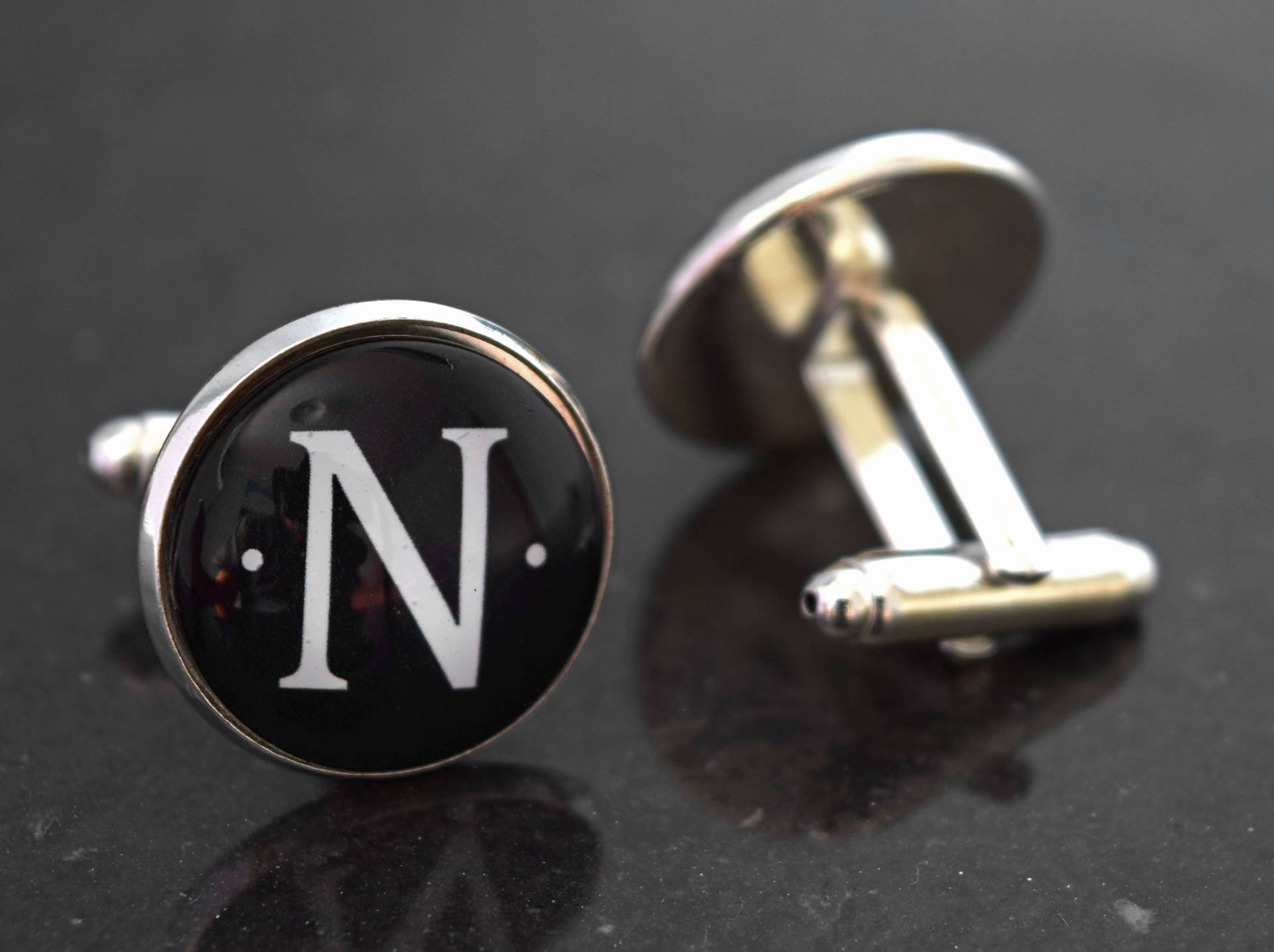 Manschettenknöpfe Mit Monogramm. Individuelles Shirt Accessoire, Wählen Sie Ihre Buchstaben. Einzigartiges Personalisiertes Geschenk. Silber, Gold von CuffsAndScruffs