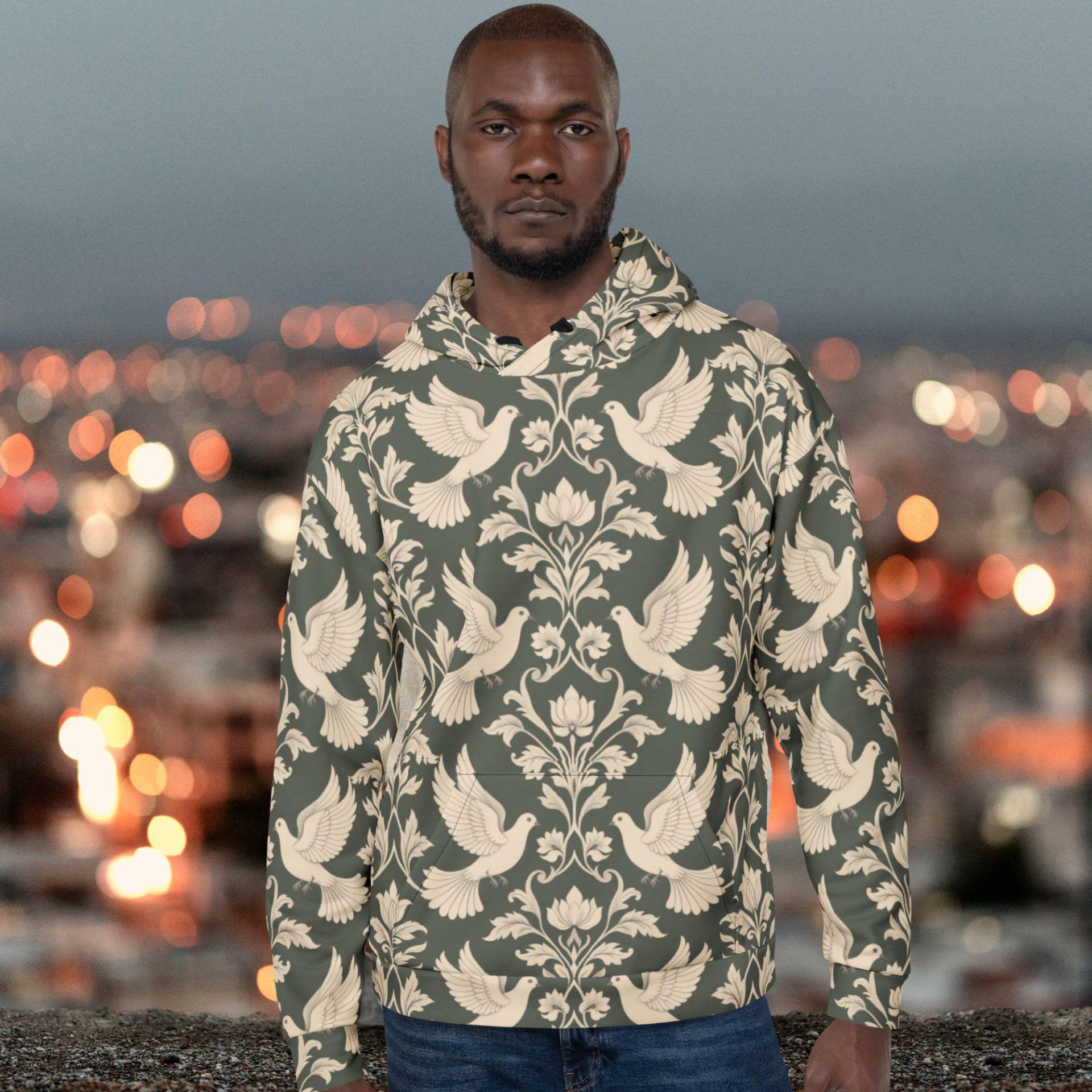 Dunkel Olivgrüner Und Cremefarbener Hoodie Mit Tauben Damast-Muster, Alternativer Camouflage Unisex Im Traditionellen Kunstdruck-stil von CulluDesign