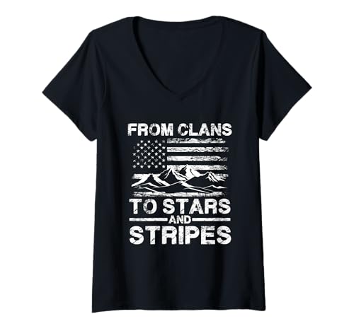 Damen Von Clans bis Stars Stripes Heritage T-Shirt mit V-Ausschnitt Damen Von Clans bis Stars Stripes Heritage T-Shirt mit V-Ausschnitt von Cultural Heritage Patriotism American