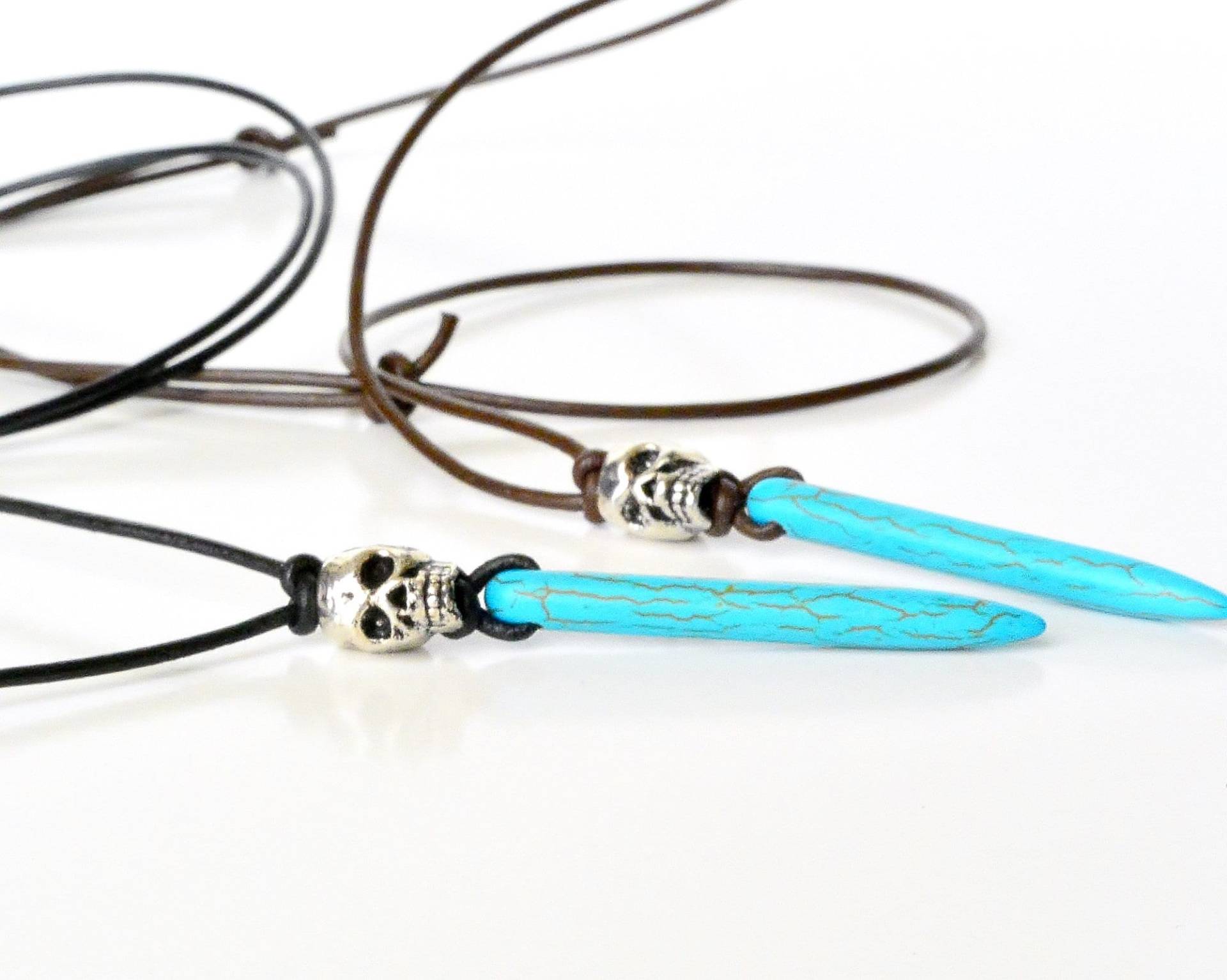 Herren Schädel Halskette, Leder Stein Schmuck, Coole Unisex Halskette Türkis Howlith, Verstellbare Geschenk Für Männer von CumisGems