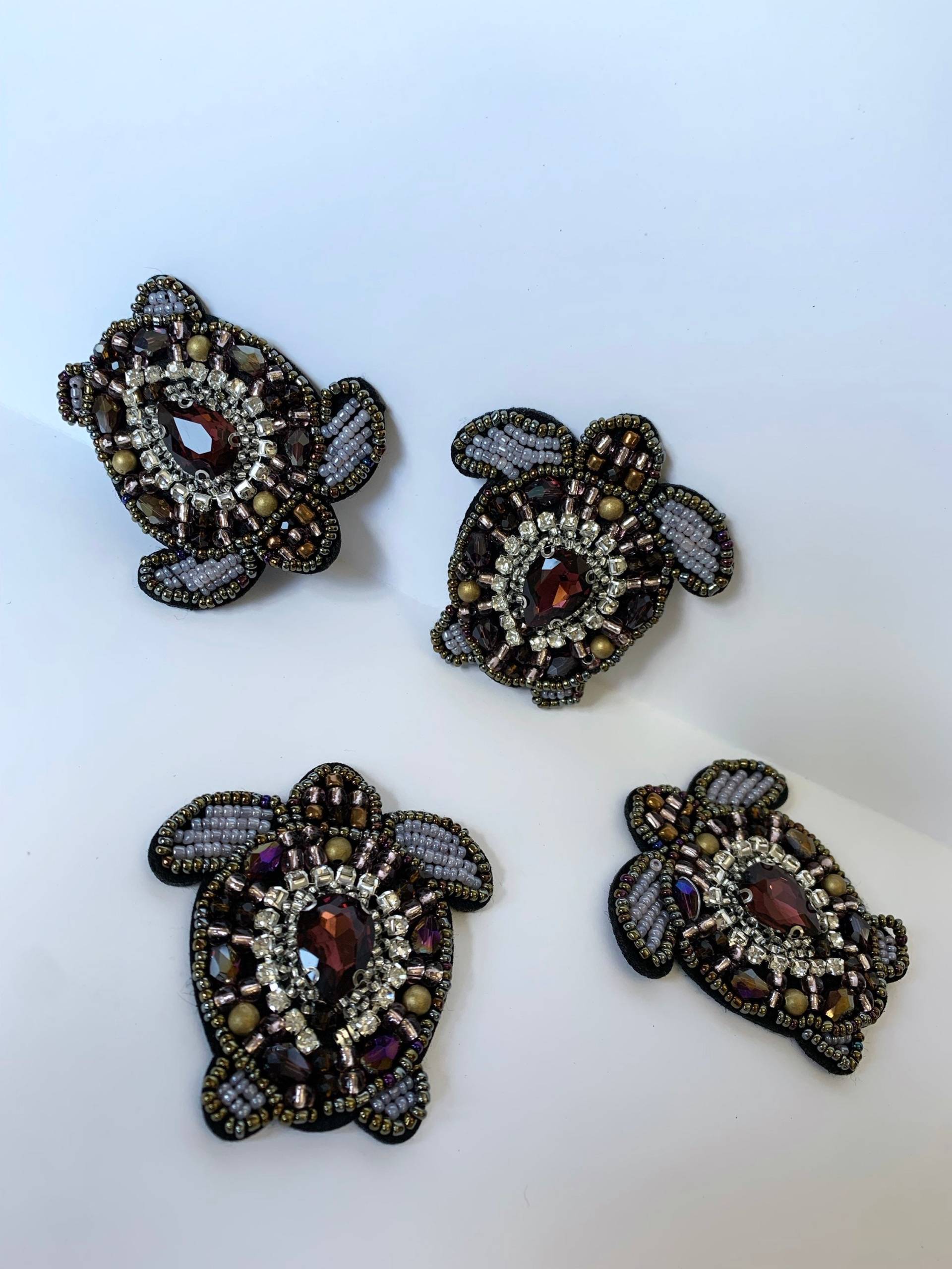 Gestickter Aufnäher. Aufnäher Aufnähen. Verzierung. Patch Für Jacken. Kleidung Und Accessoires. Kristall Brosche Schildkröte Gestickter Aufnäher. Aufnäher Aufnähen. Verzierung. Patch Für Jacken. Kleidung Und Accessoires. Kristall Brosche Schildkröte von CuoreBabyPatches