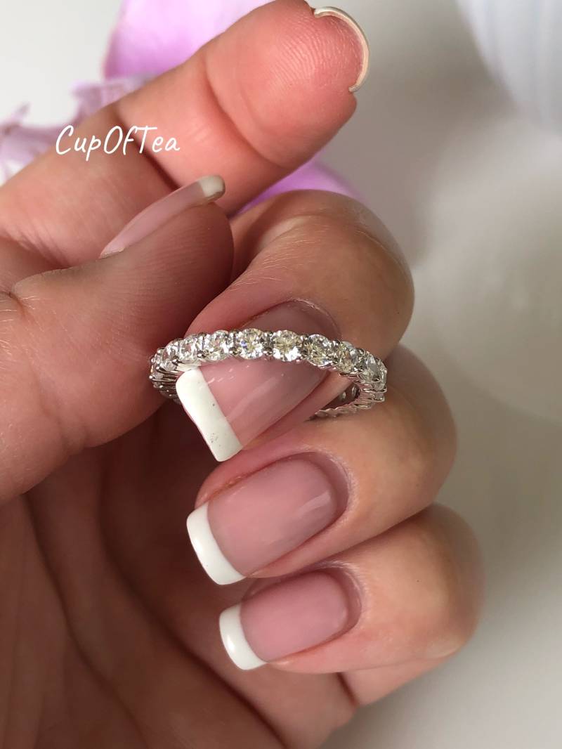 sterling Silber 925 Voll Eternity Band Mit Künstlichen Diamanten von CupOfTea925