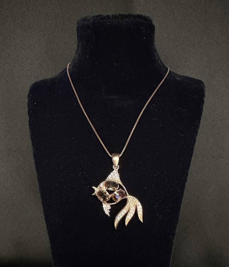 Zauberhafte Silberkette Mit Farbwechsel Fisch Cupida Schmuck von CupidaJewellery