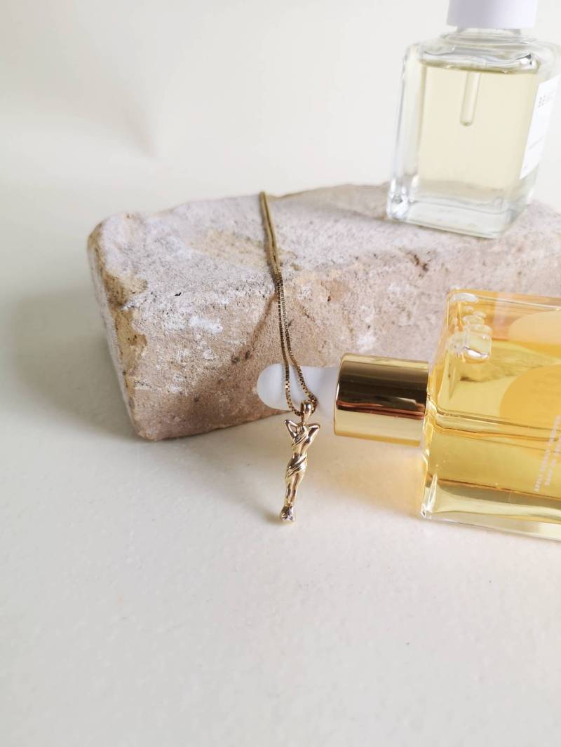 Seltener Gelbgold Athena Anhänger Mit Diamant | Gold Einzigartiger Goldanhänger 585 Kette von CuratedHeaven