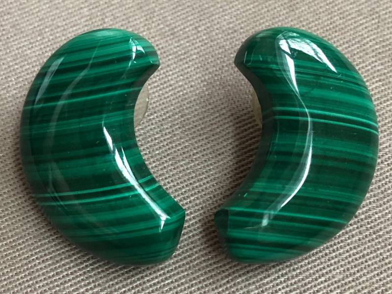 Vintage Malachit Halbmond Ohrstecker Vintage Malachit Halbmond Ohrstecker von CuratedTrimmings