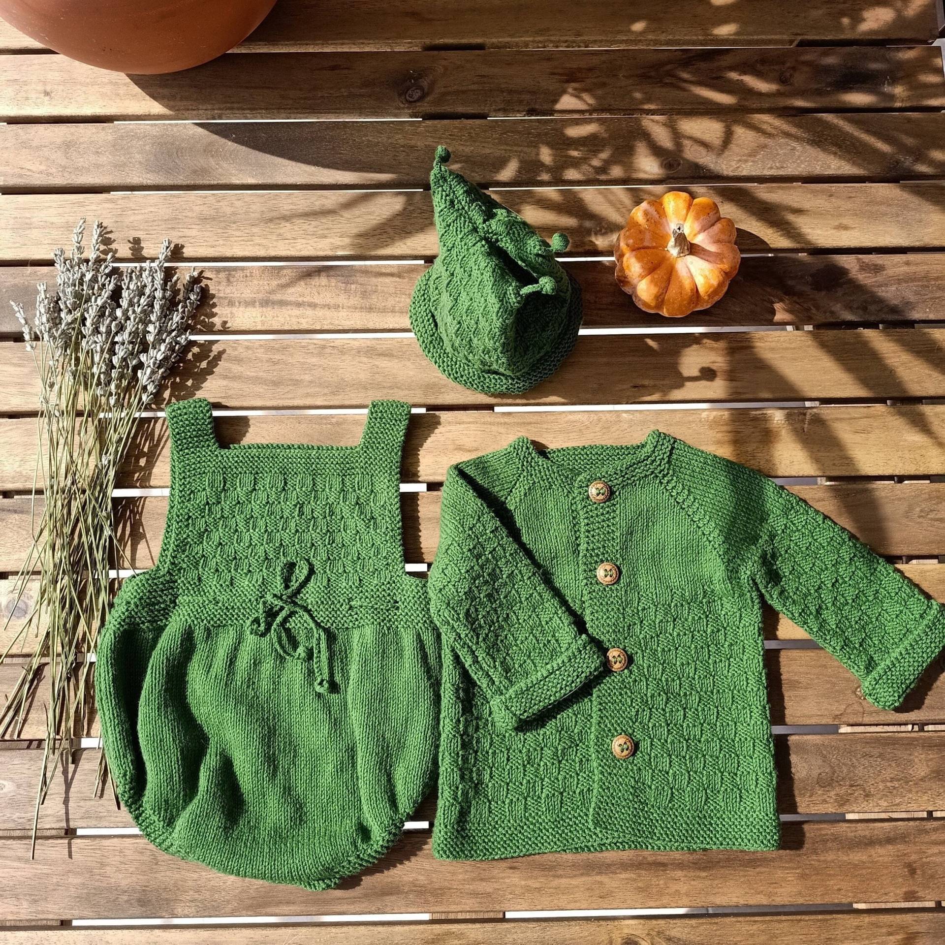 Baby-Heimkehr-Set-Baby-Outfit-strick-Baby-Cardigan-strick-Baby-strampler-strick-Baby-Mütze-strick-Baby-Geschenk-Babybloomers-Mütze von CuriousKidsShop