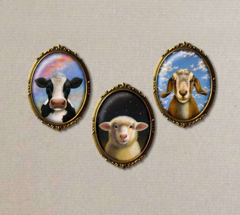 Country Farm Animal Brosche Nach Original-Kunstwerk - Schaf, Kuh Oder Ziege Portrait Anstecknadel Barnyard, Dairy Artwork Country Farm Animal Brosche Nach Original-Kunstwerk - Schaf, Kuh Oder Ziege Portrait Anstecknadel Barnyard, Dairy Artwork von CuriousPortraits