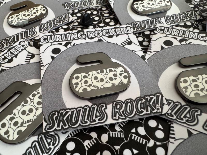 Totenkopf Rock Eisstock Pin Totenkopf Rock Eisstock Pin von CurlingRockers