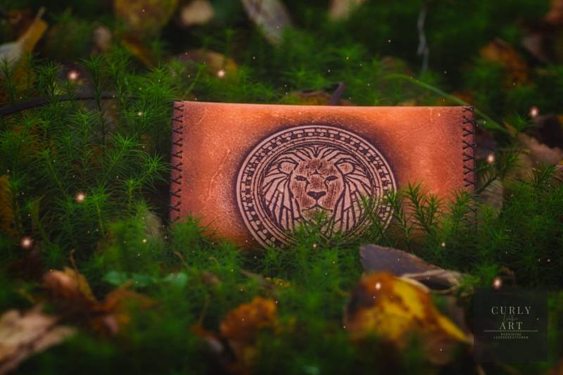 Tabaktasche Aus Leder Mit Löwe/Personalisierte Drehzeug Tasche Tabakbeutel Tabaktasche Aus Leder Mit Löwe/Personalisierte Drehzeug Tasche Tabakbeutel von CurlyLeatherArt