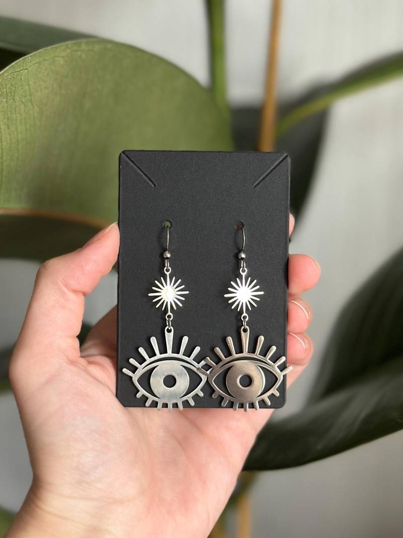 Große Edelstahl-Ohrringe Mit Auge & Sonne | Symbolschmuck Spiritueller Boho-Stil Handgemacht Statement-Ohrringe von CursedWonderland