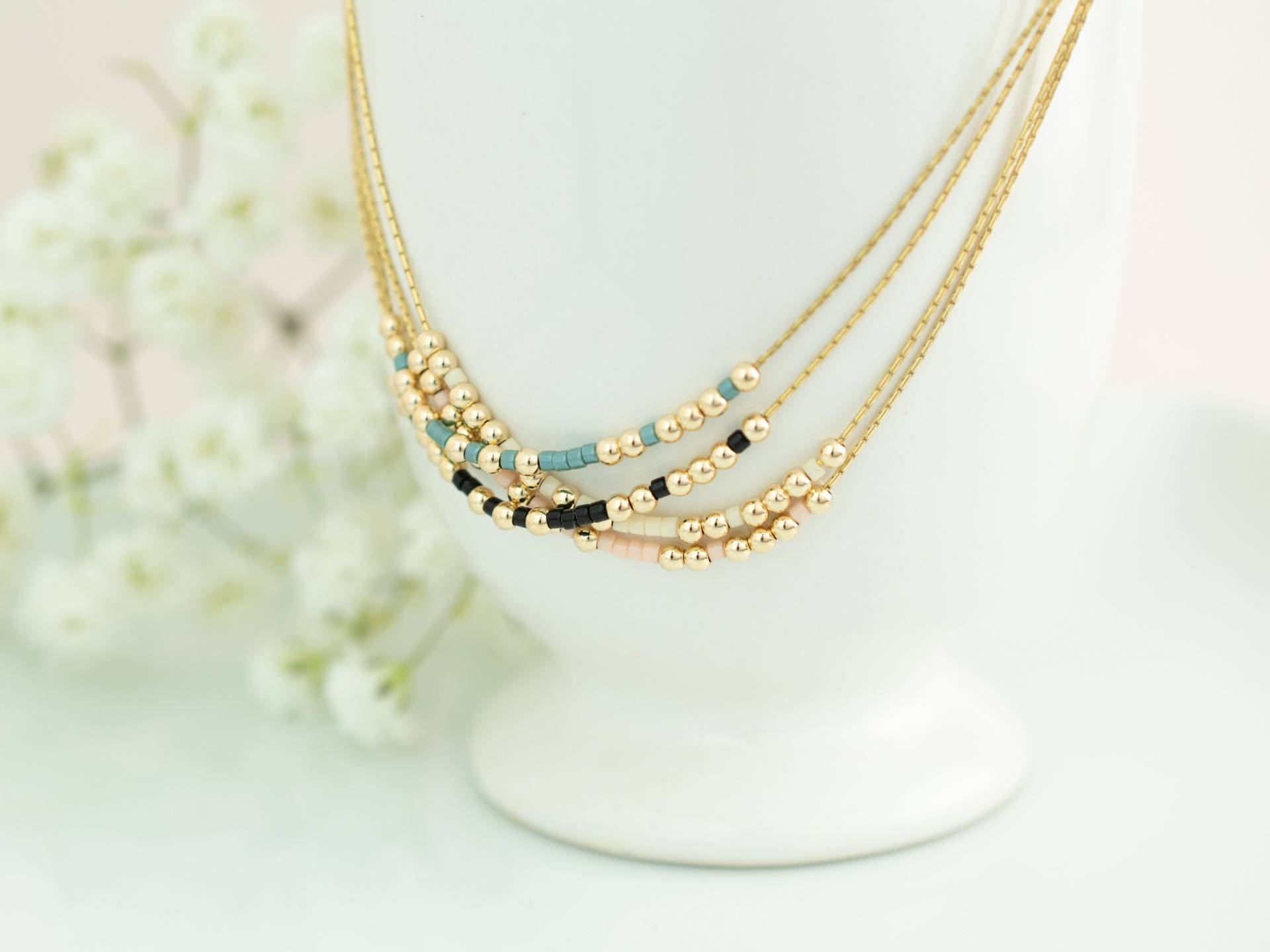 Personalisierte Morse-Code Halskette, Benutzerdefinierte Name, Kleine Perlenkette, Versteckte Nachricht Schmuck, Sterlingsilber, Gold Gefüllt Personalisierte Morse-Code Halskette, Benutzerdefinierte Name, Kleine Perlenkette, Versteckte Nachricht Schmuck, Sterlingsilber, Gold Gefüllt von CursinginCode