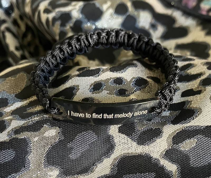 Ich Muss Diese Melodie Allein Finden Armband von CurvingSkyDesigns
