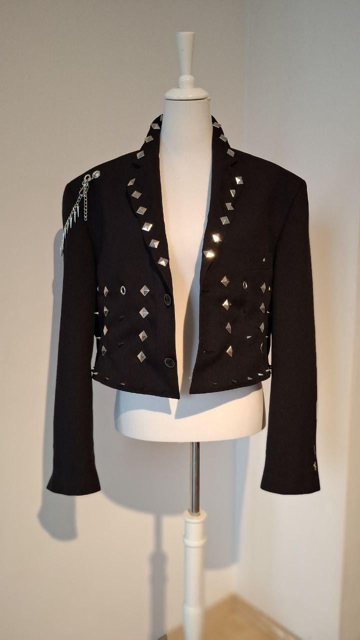 Unisex Cropped Jacket in Heavy Metal Style von AllaKovtun