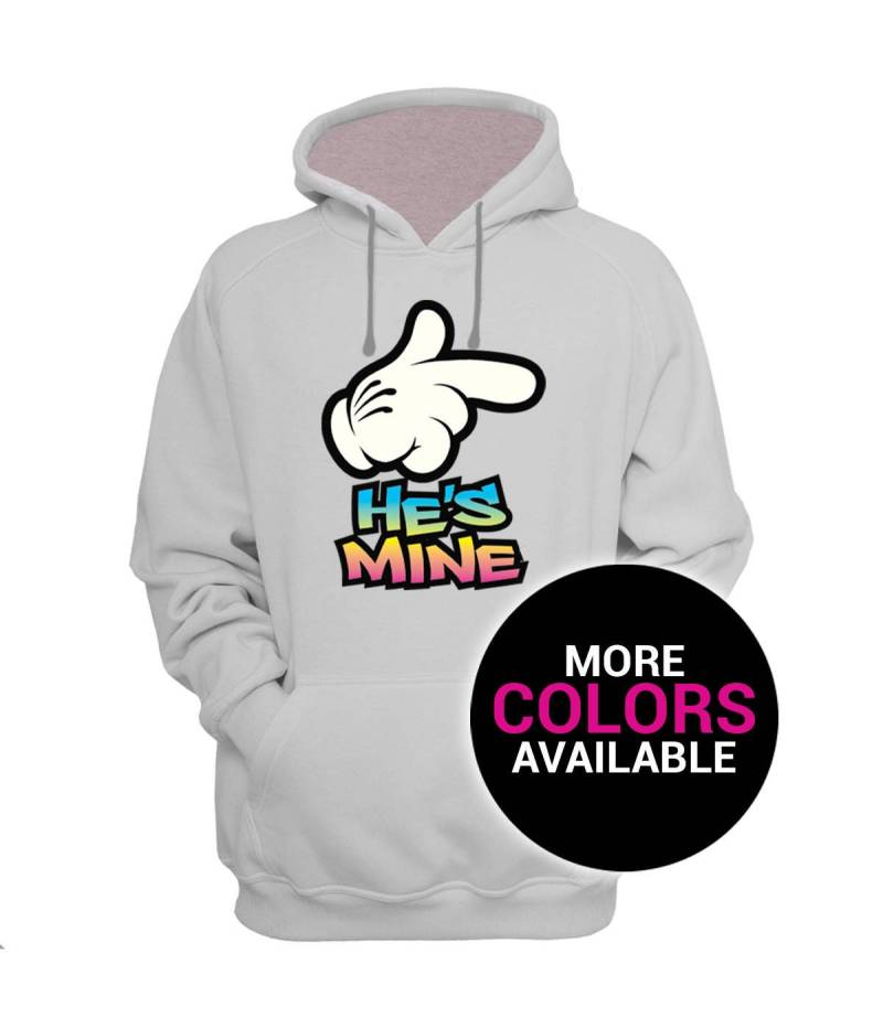 He's Mine Hoodie Sweatshirt Neon Cartoon Hand Design Männer Frauen Unisex Mehrere Farben Weiche Baumwolle Geschenk Individuelle Freund Freundin Paare von CustomApparelHouse