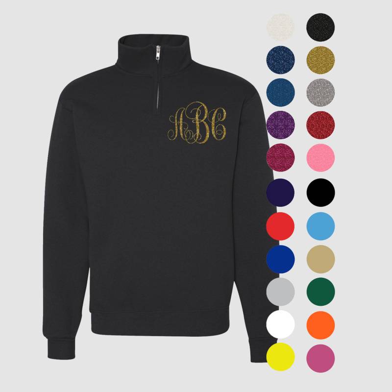 Quarter Zip Monogrammed Sweatshirt ~ 1/4 Monogramm Pullover Geschenk Für Sie/Ihn Unisex Erwachsene Unter 30 | V von CustomApparelHouse