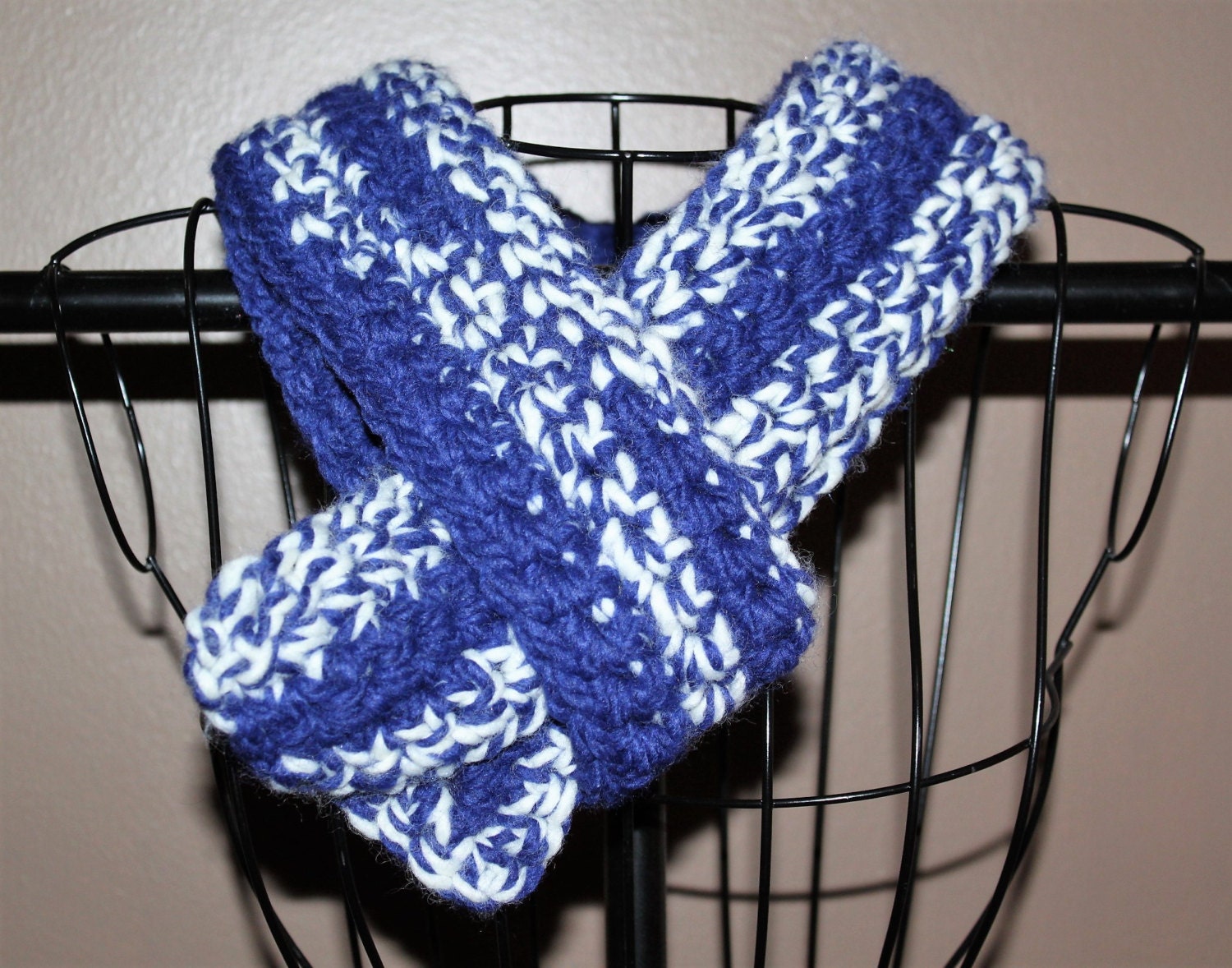 Blaue Und Weiße Schal Häkeln Blaue Und Weiße Schal Häkeln von CustomAxcents