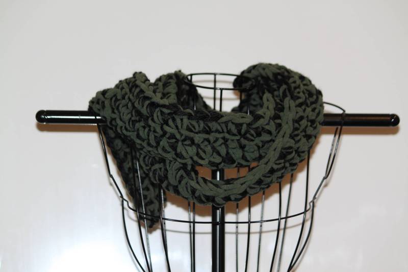 Olivgrün W/Schwarz Schal Olivgrün W/Schwarz Schal von CustomAxcents