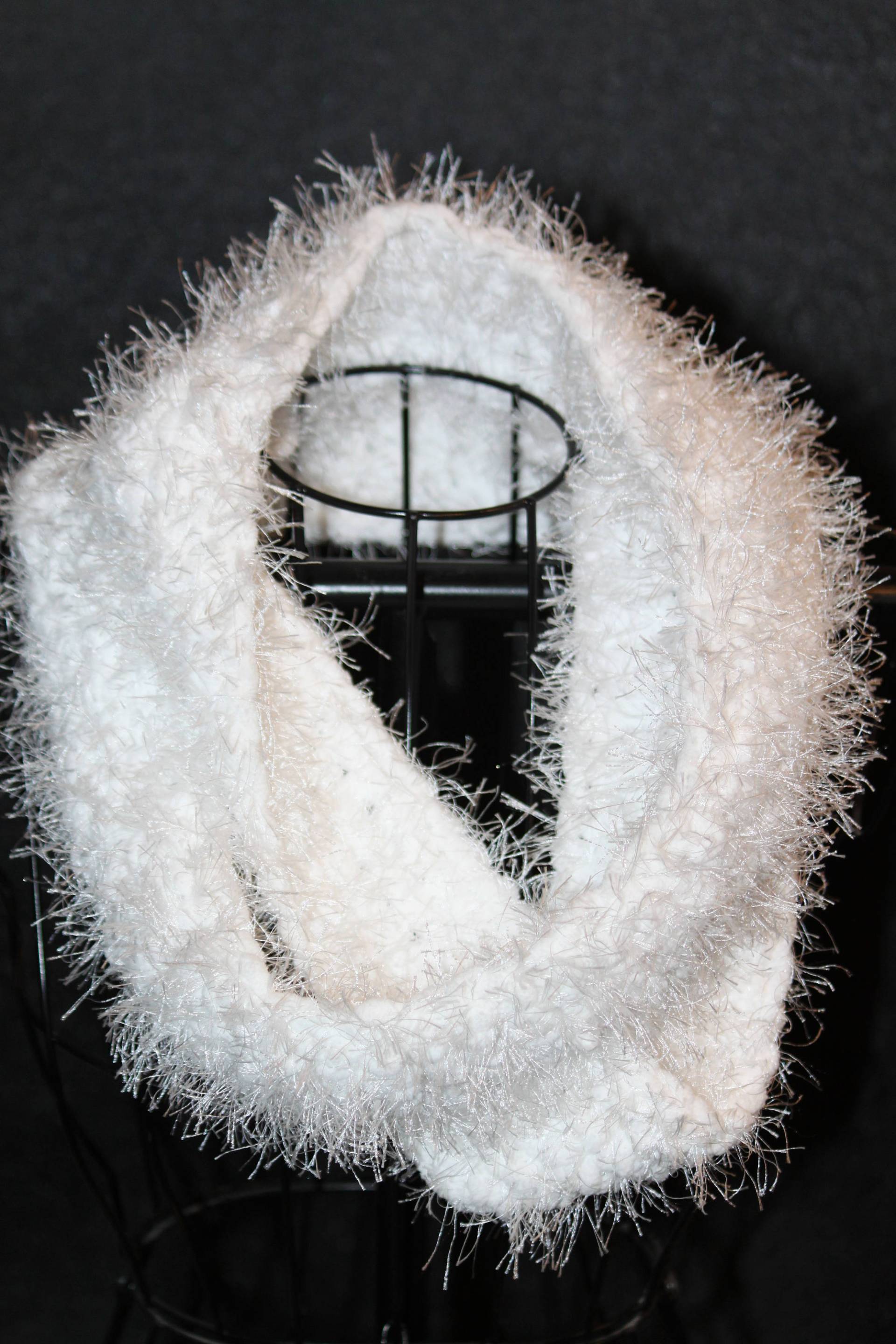 Weiß Wie Schnee-Schal Weiß Wie Schnee-Schal von CustomAxcents