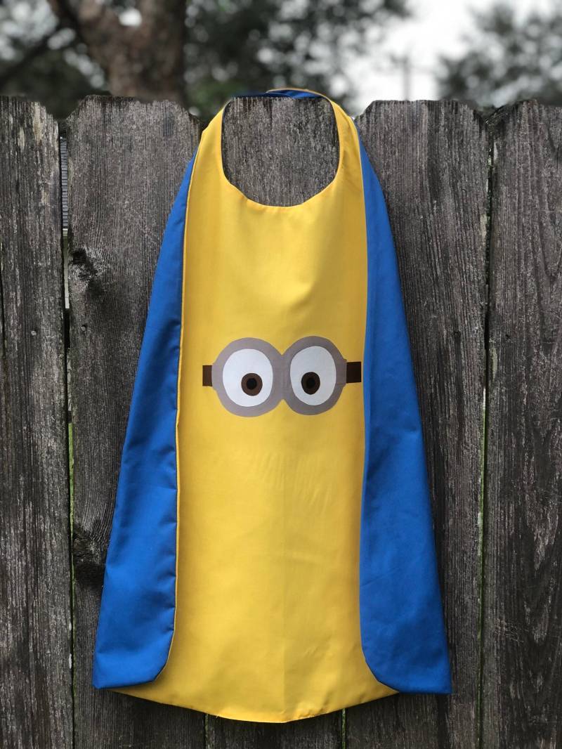 Minion Custom Kinder Cape - Handgemacht Und Wendebar von CustomCapeShop