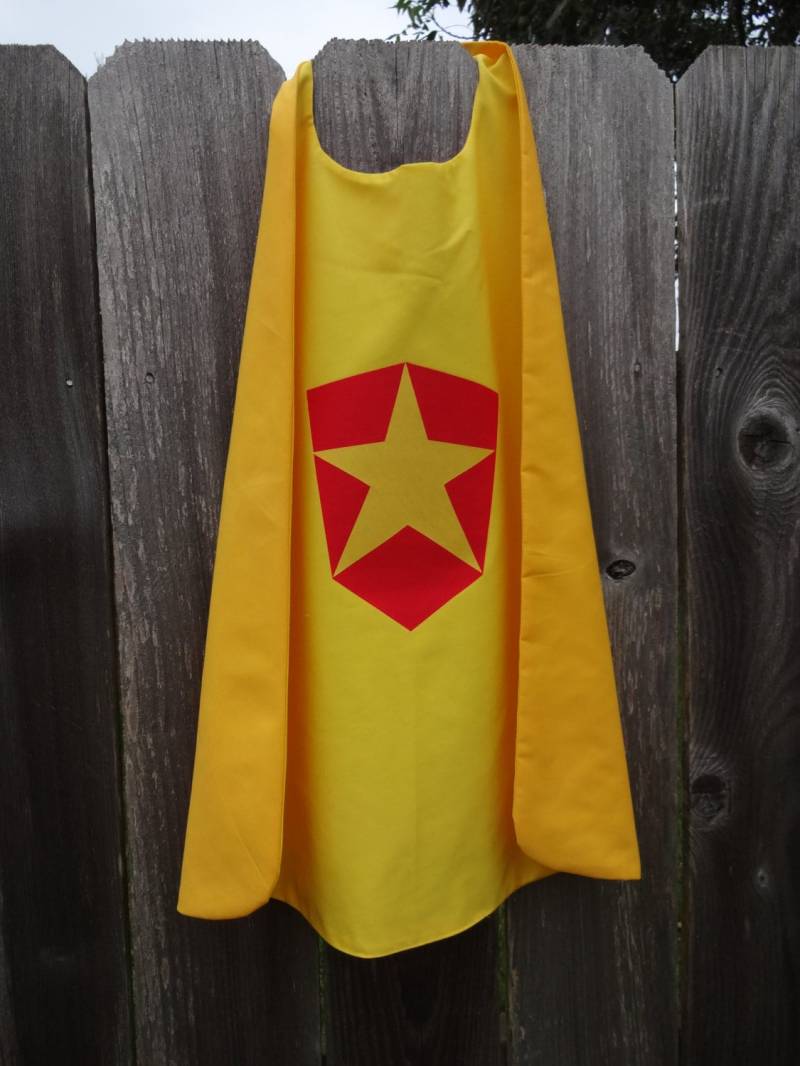 Word Girl Custom Kinder Cape - Handgemacht Und Wendebar von CustomCapeShop