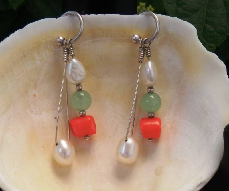 Perlen, Jade & Koralle Ohrringe von CustomGemsbyMaggie
