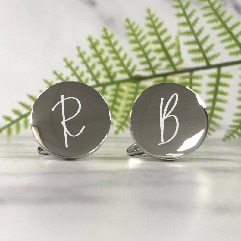 Silber Gravur Initiale Runde Hochzeit Manschettenknöpfe - Geschenkbox Verfügbar von CustomGiftCoUK