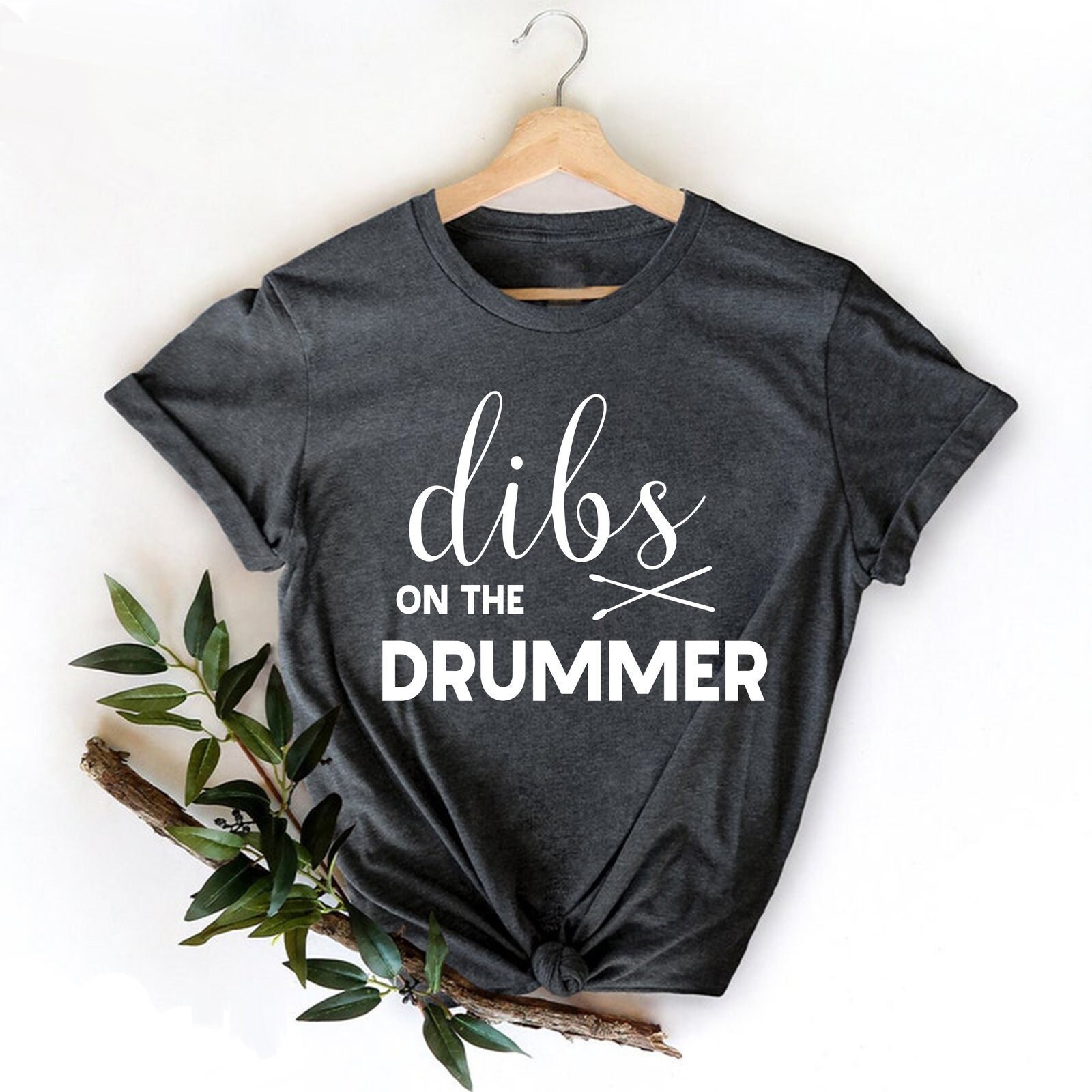Dibs On The Drummer Tshirt Gift, Musician Shirt, Band Girlfriend Drum Drumming Gift Dibs On The Drummer Tshirt Gift, Musician Shirt, Band Girlfriend Drum Drumming Gift von CustomGiftFairy
