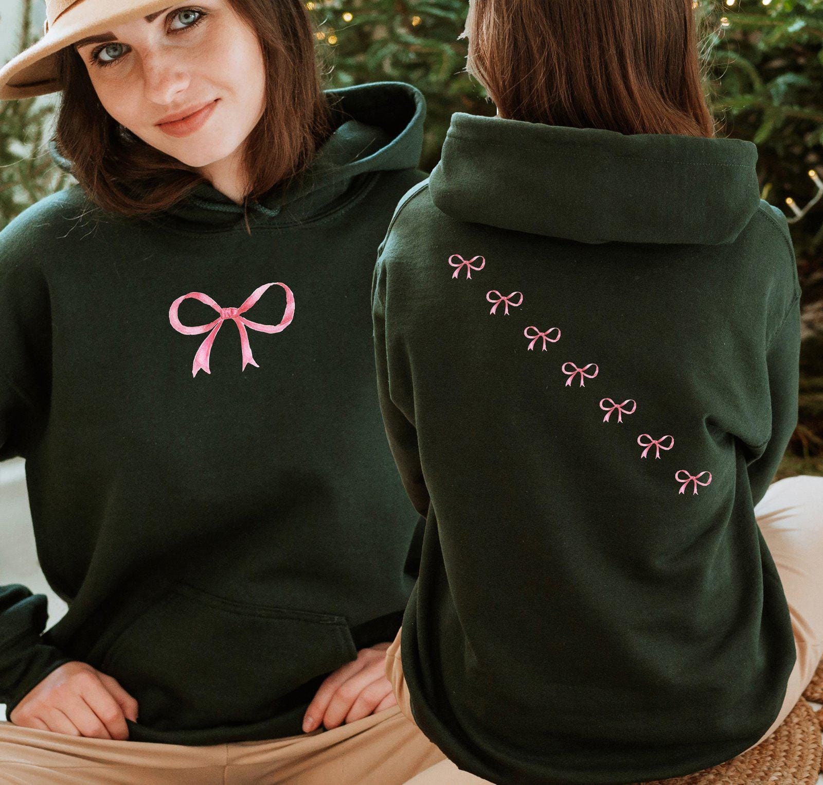 Teenage Girl Hoodie, Pink Bow Coquette Aesthetic Sweatshirt, Girly Ribbon Women's Preppy Hoodie von CustomGiftFairy