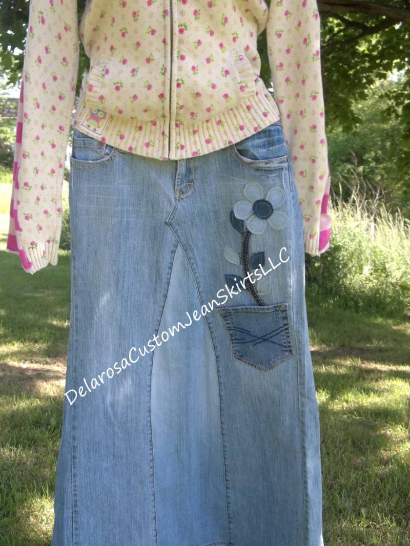 Delarosa Custom Extra Tasche Blumentopf Und Blütenstengel Blätter Appliqué's Für Ihre Jeans Rock | Nur Add-On-Artikel von CustomJeanSkirts