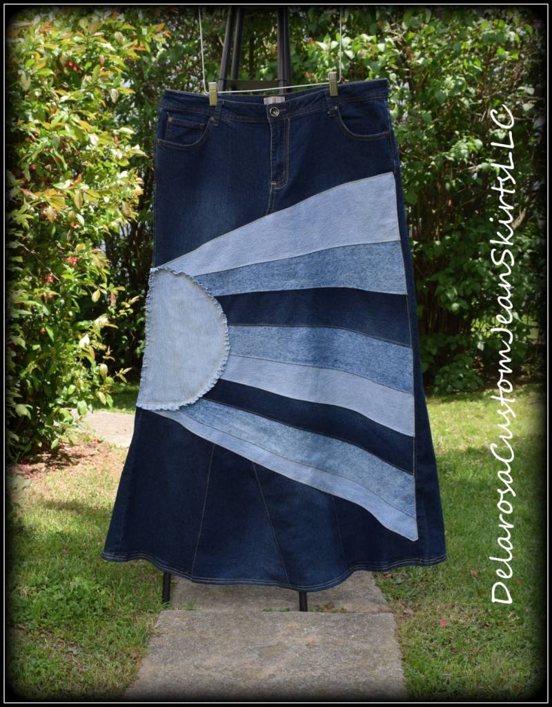 Delarosa Sunshine Of Alizeah Jeansrock Nach Ihren Maßen Und Ihrer Größe von CustomJeanSkirts