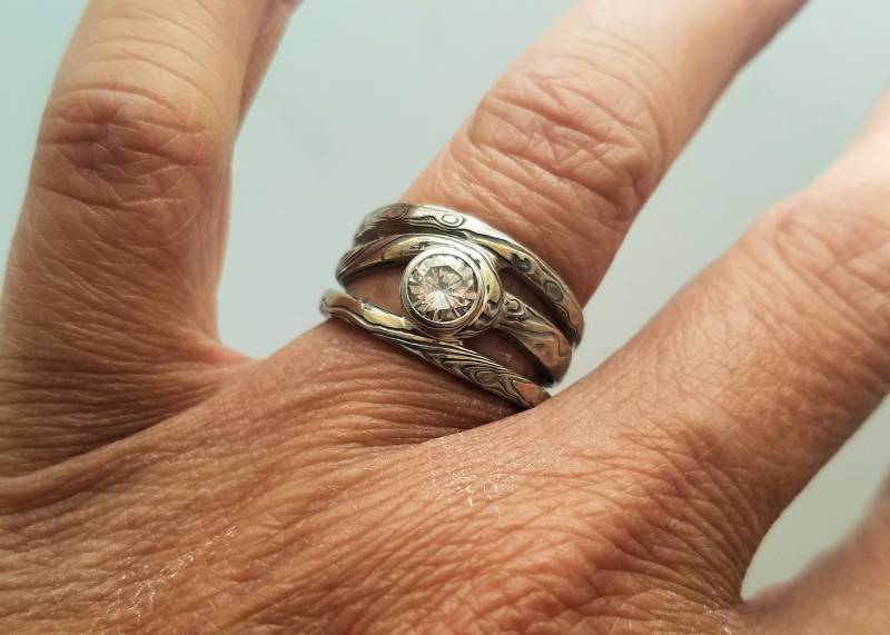 Einzigartiger Verlobungsring Mit Naturinspiration in Mokume Gane von CustomMokumeGane