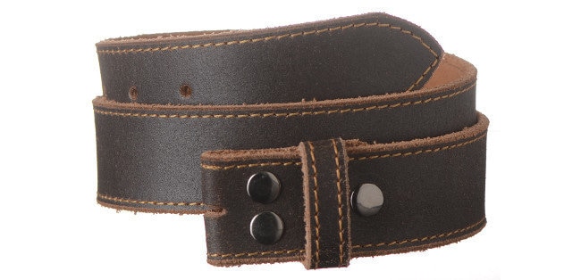 Premium Braune Leder Genäht Snap Auf Austauschbare Gürtelriemen von CustomNameBelts