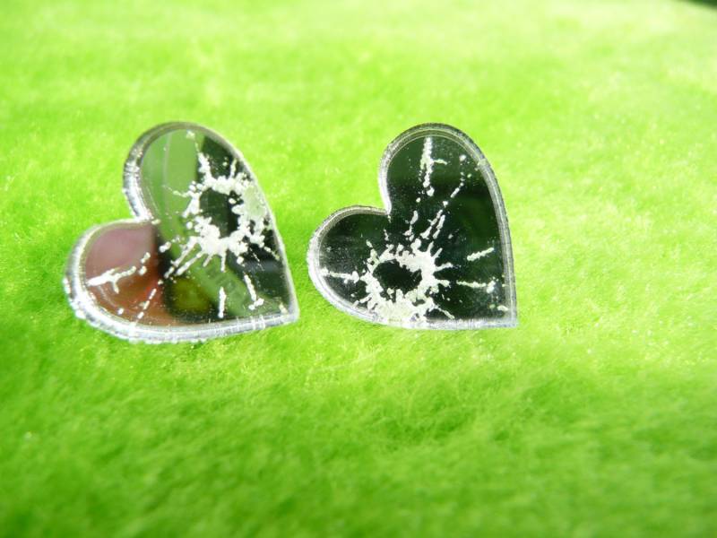 Gebrochener Spiegeleffekt Acrylohrringe Kleines Herz Gold, Silber Und Rot Gebrochener Spiegeleffekt Acrylohrringe Kleines Herz Gold, Silber Und Rot von CustomPiecesEU