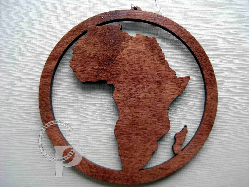 Laser Geschnittene Holzohrringe Afrika in Einem Kreis Tiefem Mahagoni, Größen Wählbar von CustomPiecesEU