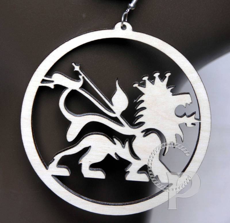 Natürliche Holzohrringe Laser-Cut-Löwe Von Jeda Einfarbig Birke von CustomPiecesEU