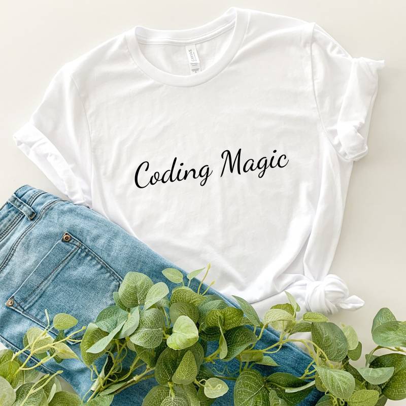 Coding Magic Shirt Lustiges Programmier-Liebhaber-Geschenk Computer T-Shirt Code Web-Shirt von CustomTShirtArtistry