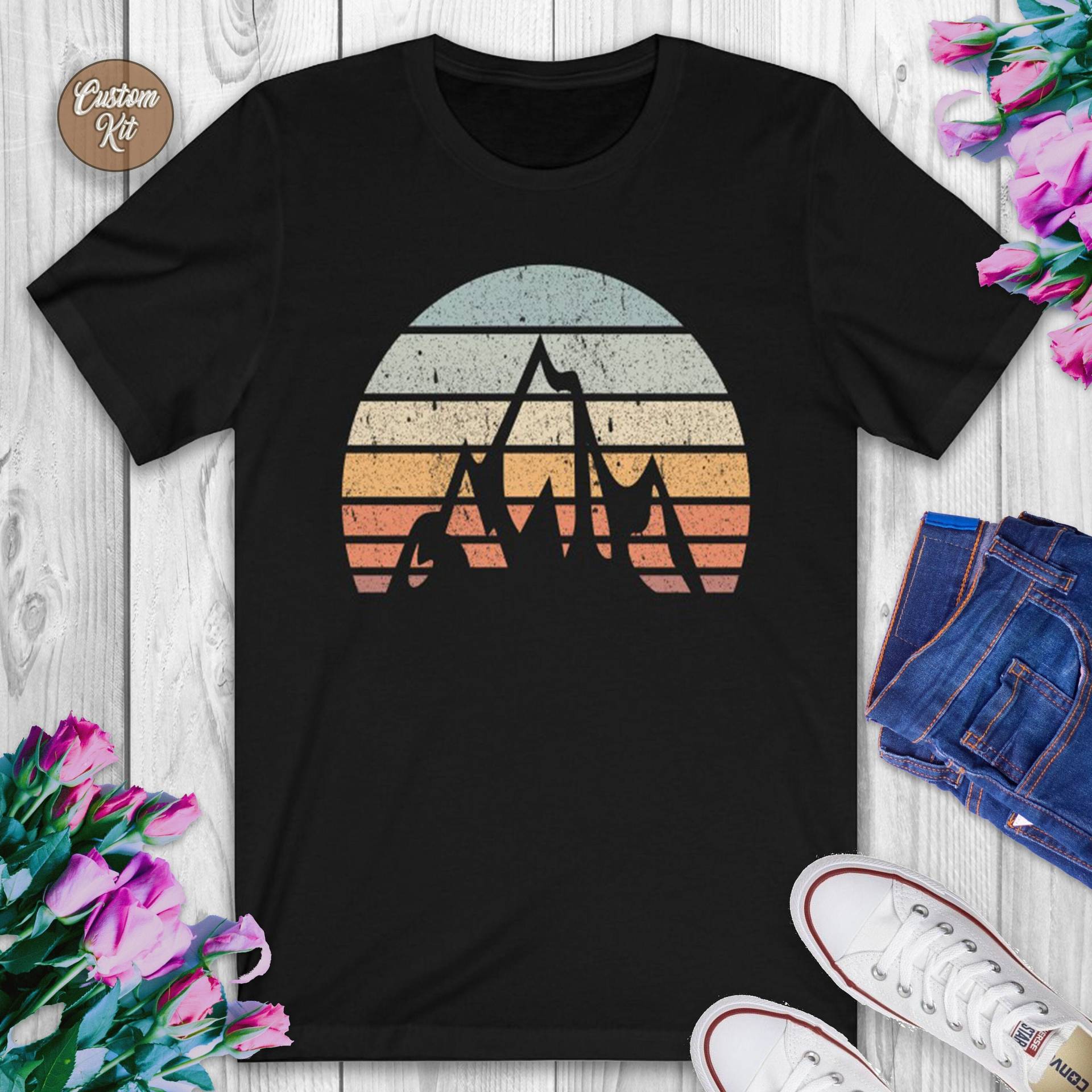 Vintage Mountain Hiking, Range T-Shirt, Wildnis Natur Shirt, Peak Camp Out Wanderlust von Customkittshirts