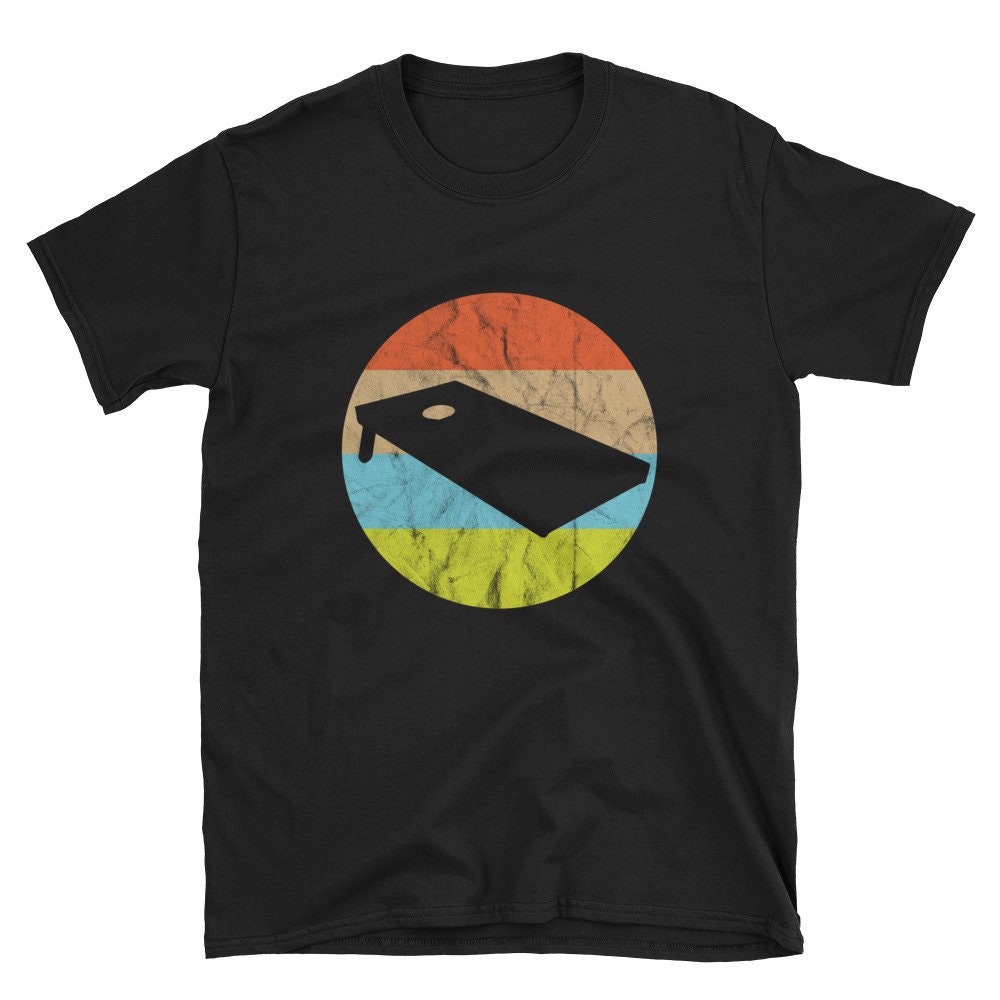 Retro Cornhole Taschen Turnier Kurzarm T-Shirt von CustummMerch