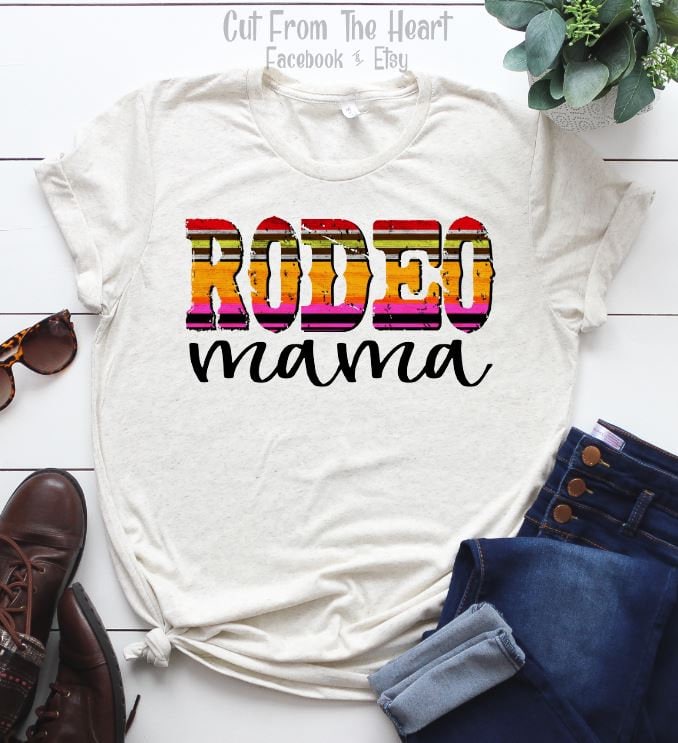 Rodeo Mama, Cowboy Ranch Mom, Fass Rennen, Bullriding Shirt, T-Shirt Rodeo Mama, Cowboy Ranch Mom, Fass Rennen, Bullriding Shirt, T-Shirt von CutFromTheHeart
