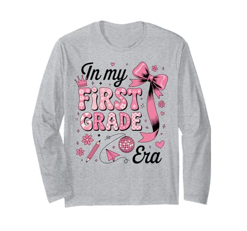 In meiner ersten Klasse: Coquette Bow Back to School Girls Langarmshirt In meiner ersten Klasse: Coquette Bow Back to School Girls Langarmshirt von Cute Coquette Bow First Grade Back to School Gifts