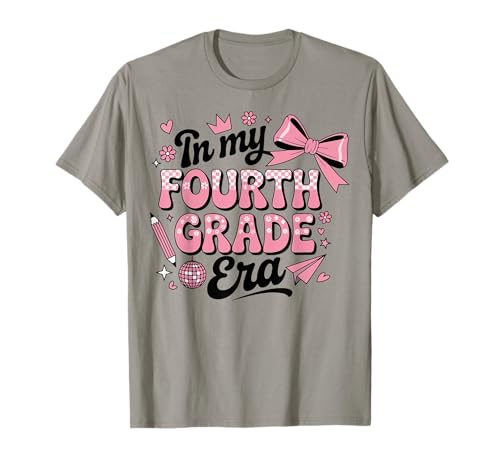 In meiner vierten Klasse verbeugen Sich die Mädchen Wieder zur Schule T-Shirt In meiner vierten Klasse verbeugen Sich die Mädchen Wieder zur Schule T-Shirt von Cute Coquette Bow Fourth Grade Back to School