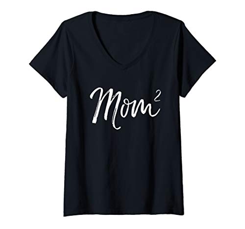 Damen Cute Mom of 2 Gift Funny Second Child Announcement Mom^2 T-Shirt mit V-Ausschnitt Damen Cute Mom of 2 Gift Funny Second Child Announcement Mom^2 T-Shirt mit V-Ausschnitt von Cute Mom Shirts Mother's Day Gifts Design Studio