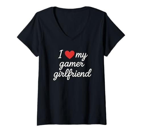 Damen Ich liebe meine Gamer-Freundin Süße kursive Liebe mit rotem Herz T-Shirt mit V-Ausschnitt Damen Ich liebe meine Gamer-Freundin Süße kursive Liebe mit rotem Herz T-Shirt mit V-Ausschnitt von Cute Romantic Gamer Couple Designs