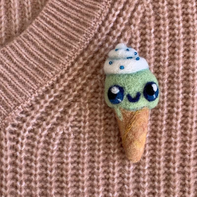 Minze Eiscreme Filz Brosche Wolle Geschenk Kühlschrank Magnet Handgemachtes Abzeichen Mädchen Pin Valentinstag von CuteAndFelted