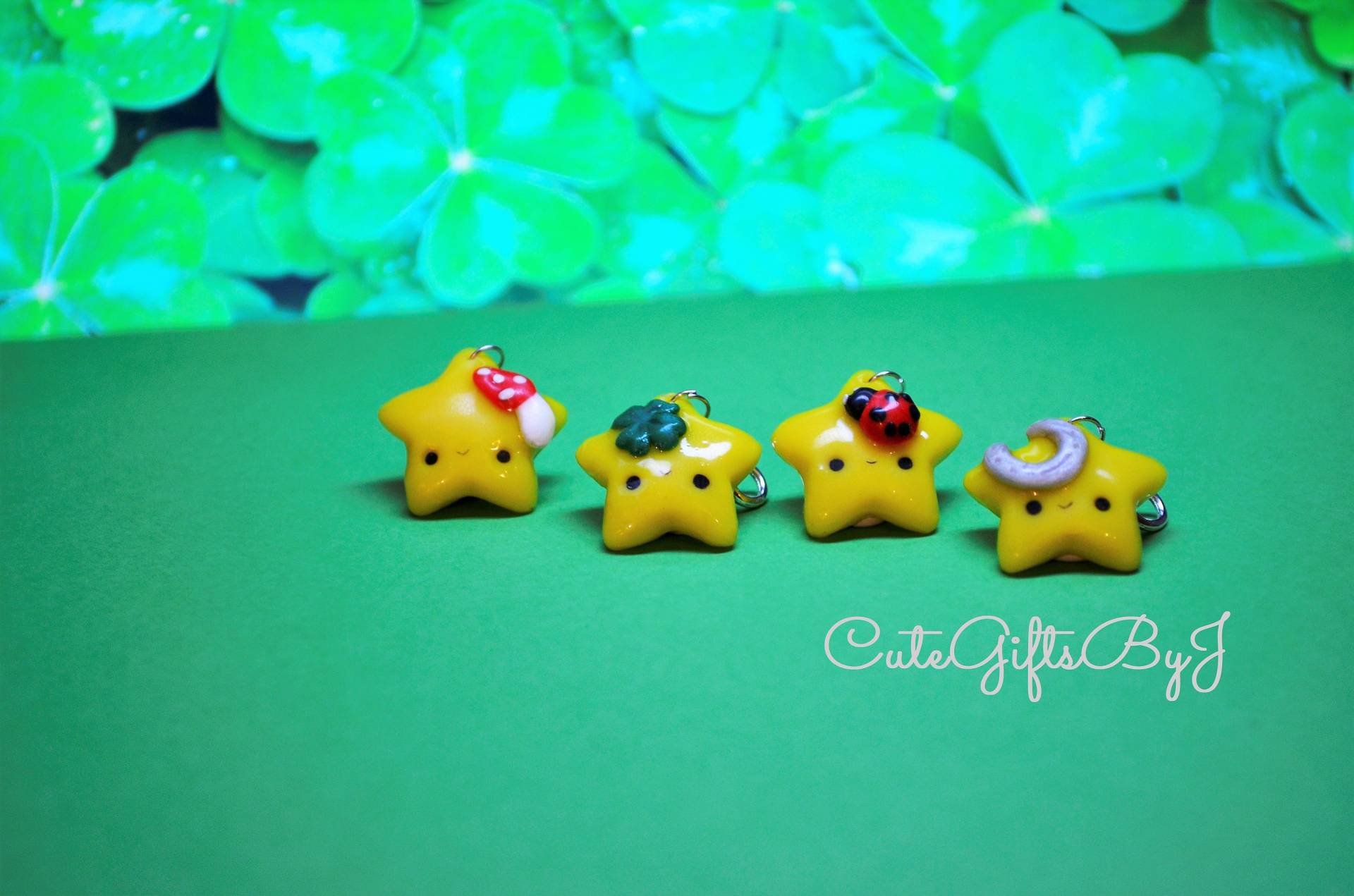 Kawaii Glücksbringer Stern Anhänger // Happy New Year Polymer Clay Charm Jewelry von CuteGiftsByJ